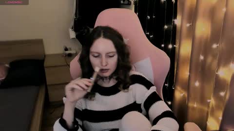 Snapshot of on_yxxx chatting on 11-13-25, 09:14 on_yxxx online show from 11-13-25, 09:14