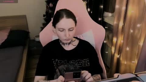 Snapshot of on_yxxx chatting on 12-19-25, 07:32 on_yxxx online show from 12-19-25, 07:32