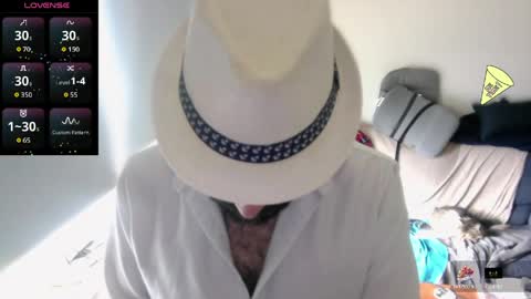 Snapshot of ona_nisme chatting on 04-26-26, 02:59 ona nisme online show from 04-26-26, 02:59