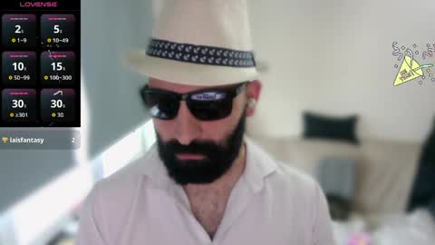 Snapshot of ona_nisme chatting on 05-14-26, 06:42 ona nisme online show from 05-14-26, 06:42