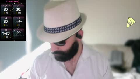 Snapshot of ona_nisme chatting on 05-17-26, 04:14 ona nisme online show from 05-17-26, 04:14