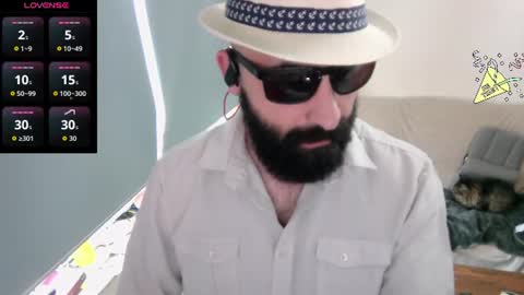 Snapshot of ona_nisme chatting on 06-15-26, 04:42 ona nisme online show from 06-15-26, 04:42