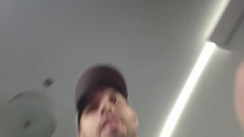 onebestlover online show from 03-11-25, 08:20