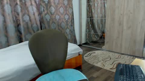 oneboy1x1 online show from 07-11-26, 04:15