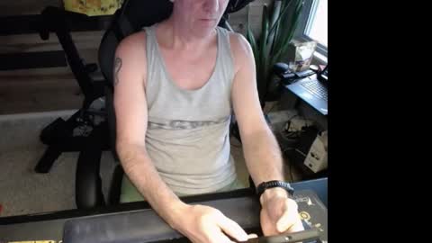 Kinky DILF needs ORDERS online show from 02-11-25, 06:22