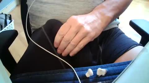 oneluckyguy47 online show from 11-17-25, 02:23