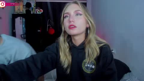 Snapshot of onemore_cum chatting on 02-12-25, 03:40 YIN MIGUEL online show from 02-12-25, 03:40