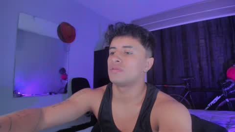 Snapshot of onemore_cum chatting on 02-27-25, 10:20 YIN MIGUEL online show from 02-27-25, 10:20