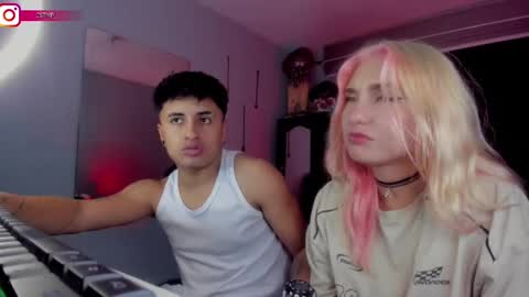 Snapshot of onemore_cum chatting on 03-09-25, 09:14 YIN MIGUEL online show from 03-09-25, 09:14