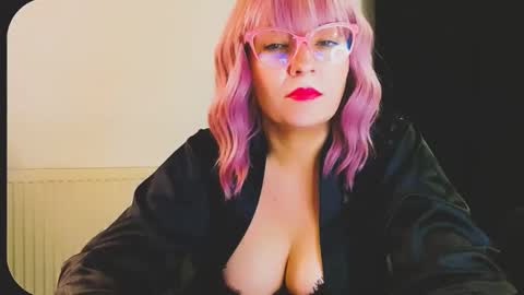 Snapshot of onemoreblonde chatting on 01-16-26, 06:39 Nicol online show from 01-16-26, 06:39