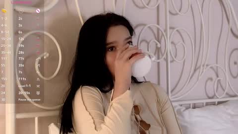 Snapshot of onemoreecall chatting on 02-27-25, 01:07 Lexi online show from 02-27-25, 01:07