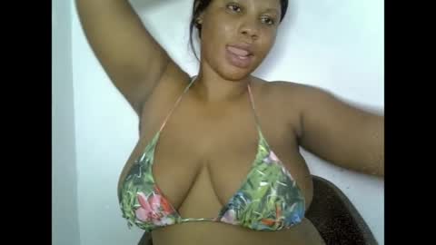 Snapshot of oneofdbestchubbygaloncb chatting on 04-30-26, 04:35 oneofdbestchubbygaloncb online show from 04-30-26, 04:35
