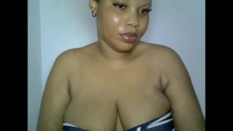 Snapshot of oneofdbestchubbygaloncb chatting on 05-10-26, 02:22 oneofdbestchubbygaloncb online show from 05-10-26, 02:22