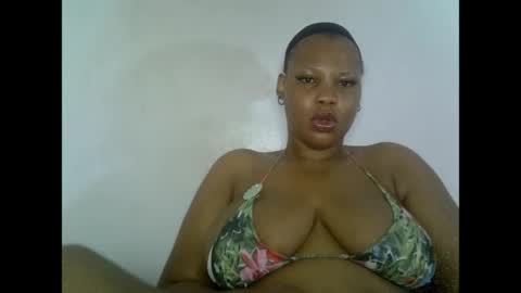 Snapshot of oneofdbestchubbygaloncb chatting on 05-12-26, 05:04 oneofdbestchubbygaloncb online show from 05-12-26, 05:04
