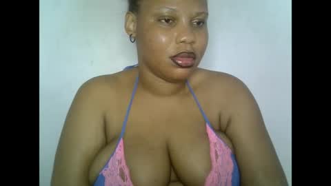 Snapshot of oneofdbestchubbygaloncb chatting on 05-15-26, 06:53 oneofdbestchubbygaloncb online show from 05-15-26, 06:53