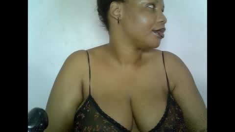 Snapshot of oneofdbestchubbygaloncb chatting on 05-17-26, 03:52 oneofdbestchubbygaloncb online show from 05-17-26, 03:52