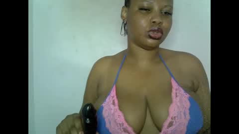 Snapshot of oneofdbestchubbygaloncb chatting on 05-21-26, 04:25 oneofdbestchubbygaloncb online show from 05-21-26, 04:25