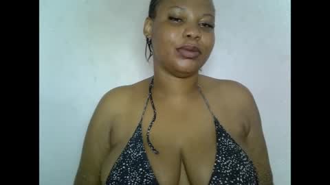 Snapshot of oneofdbestchubbygaloncb chatting on 05-24-26, 05:01 oneofdbestchubbygaloncb online show from 05-24-26, 05:01