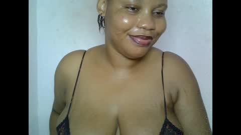Snapshot of oneofdbestchubbygaloncb chatting on 06-01-26, 06:15 oneofdbestchubbygaloncb online show from 06-01-26, 06:15