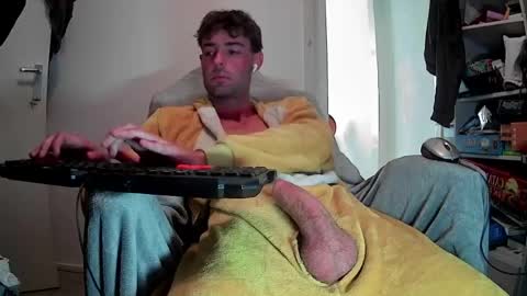 onesieboyx online show from 05-27-26, 04:37