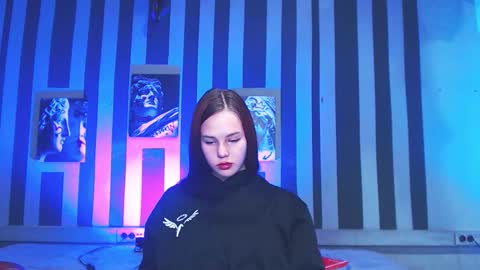 Snapshot of onessandra chatting on 10-10-25, 02:32 onessandra online show from 10-10-25, 02:32