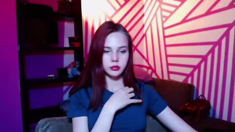 Snapshot of onessandra chatting on 10-20-25, 07:42 onessandra online show from 10-20-25, 07:42