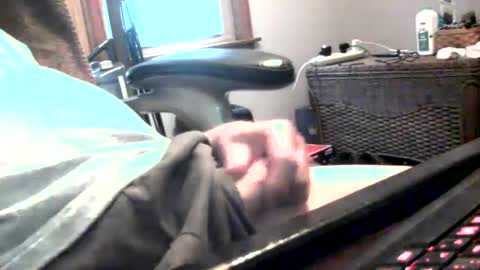 Snapshot of oneyedjackin chatting on 10-07-25, 09:56 oneyedjackin online show from 10-07-25, 09:56