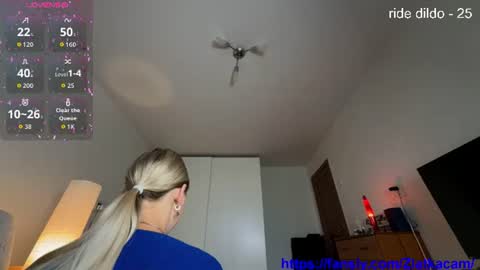 Snapshot of onezyzz1 chatting on 06-28-26, 04:29 onezyzz1 online show from 06-28-26, 04:29