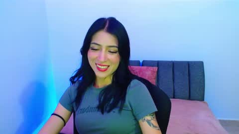 Snapshot of onlily chatting on 02-04-26, 12:38 onlily online show from 02-04-26, 12:38