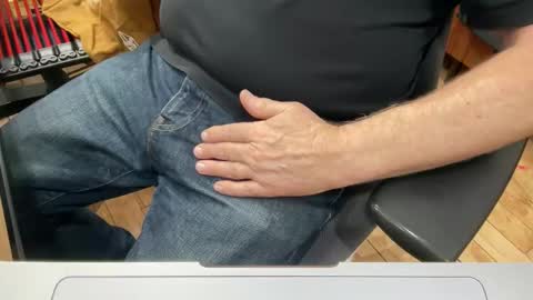 onlocationnyc online show from 04-10-26, 12:16