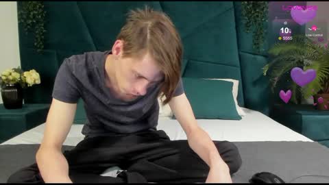 Erick  online show from 02-14-25, 07:23