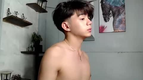 Snapshot of only_mau chatting on 01-12-26, 10:20 MAU online show from 01-12-26, 10:20