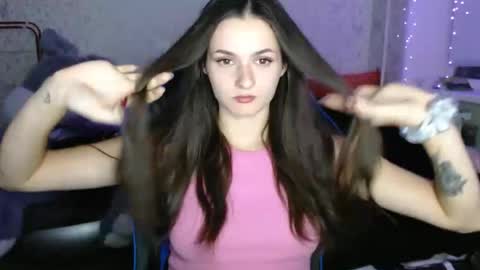 Amalia online show from 10-28-25, 06:21