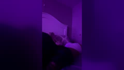Snapshot of onlybellalove chatting on 06-22-26, 03:19 bellalove online show from 06-22-26, 03:19