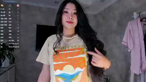 Amelia online show from 06-13-26, 10:46