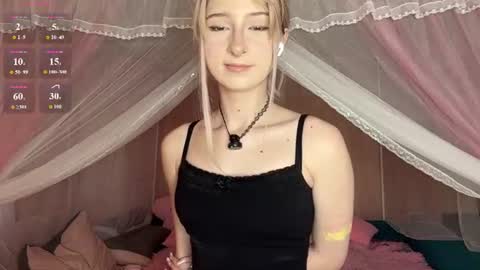 Snapshot of onlyeva1 chatting on 06-29-26, 10:48 Eva online show from 06-29-26, 10:48