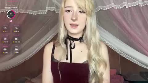 Snapshot of onlyeva1 chatting on 07-17-26, 12:01 Eva online show from 07-17-26, 12:01