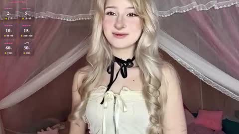 Snapshot of onlyeva1 chatting on 07-21-26, 09:33 Eva online show from 07-21-26, 09:33