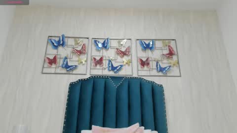 Snapshot of onlygia chatting on 12-21-25, 07:43 Only online show from 12-21-25, 07:43