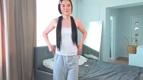 Snapshot of onlygloria chatting on 07-23-26, 05:05 Gloria online show from 07-23-26, 05:05