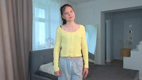 Snapshot of onlygloria chatting on 07-24-26, 05:05 Gloria online show from 07-24-26, 05:05