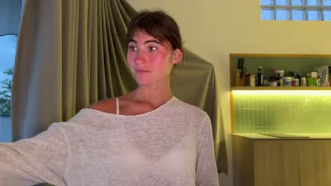 Helen online show from 08-04-26, 10:23