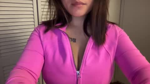 Snapshot of oohhellothere chatting on 09-11-25, 06:35 Miss Girly online show from 09-11-25, 06:35