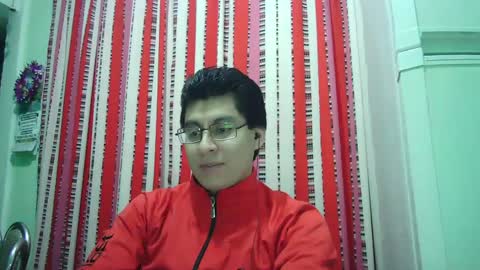 Snapshot of oomaurooo chatting on 12-15-24, 05:45 oomaurooo online show from 12-15-24, 05:45