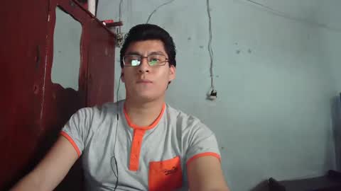 Snapshot of oomaurooo chatting on 12-18-24, 09:29 oomaurooo online show from 12-18-24, 09:29