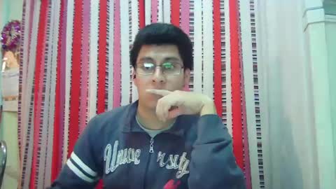 Snapshot of oomaurooo chatting on 12-23-24, 07:28 oomaurooo online show from 12-23-24, 07:28