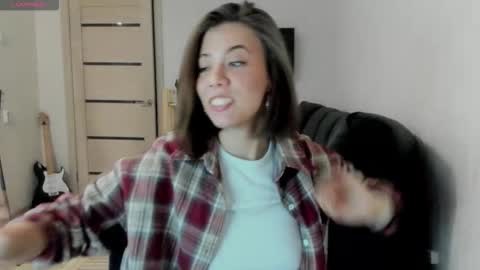 Britney online show from 11-20-25, 06:46