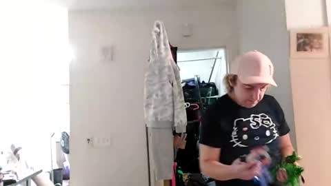 Snapshot of opalockajoe chatting on 12-02-24, 02:08 TsJojo online show from 12-02-24, 02:08