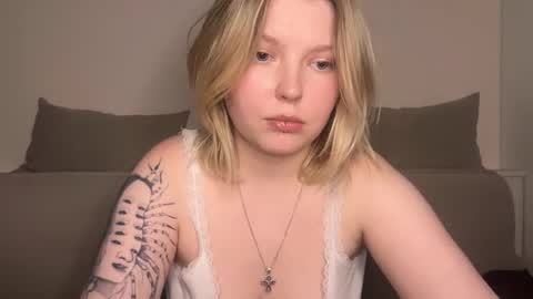 Ophelia online show from 03-11-26, 10:38