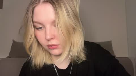 Ophelia online show from 04-05-26, 10:29